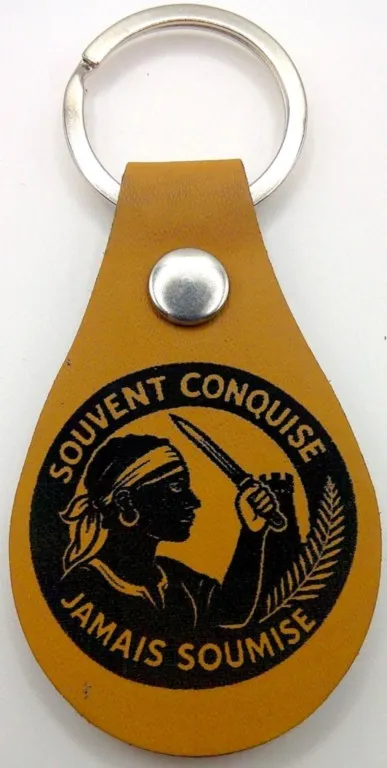 Porte-clés corse "«  Souvent conquise, jamais soumise vpm"